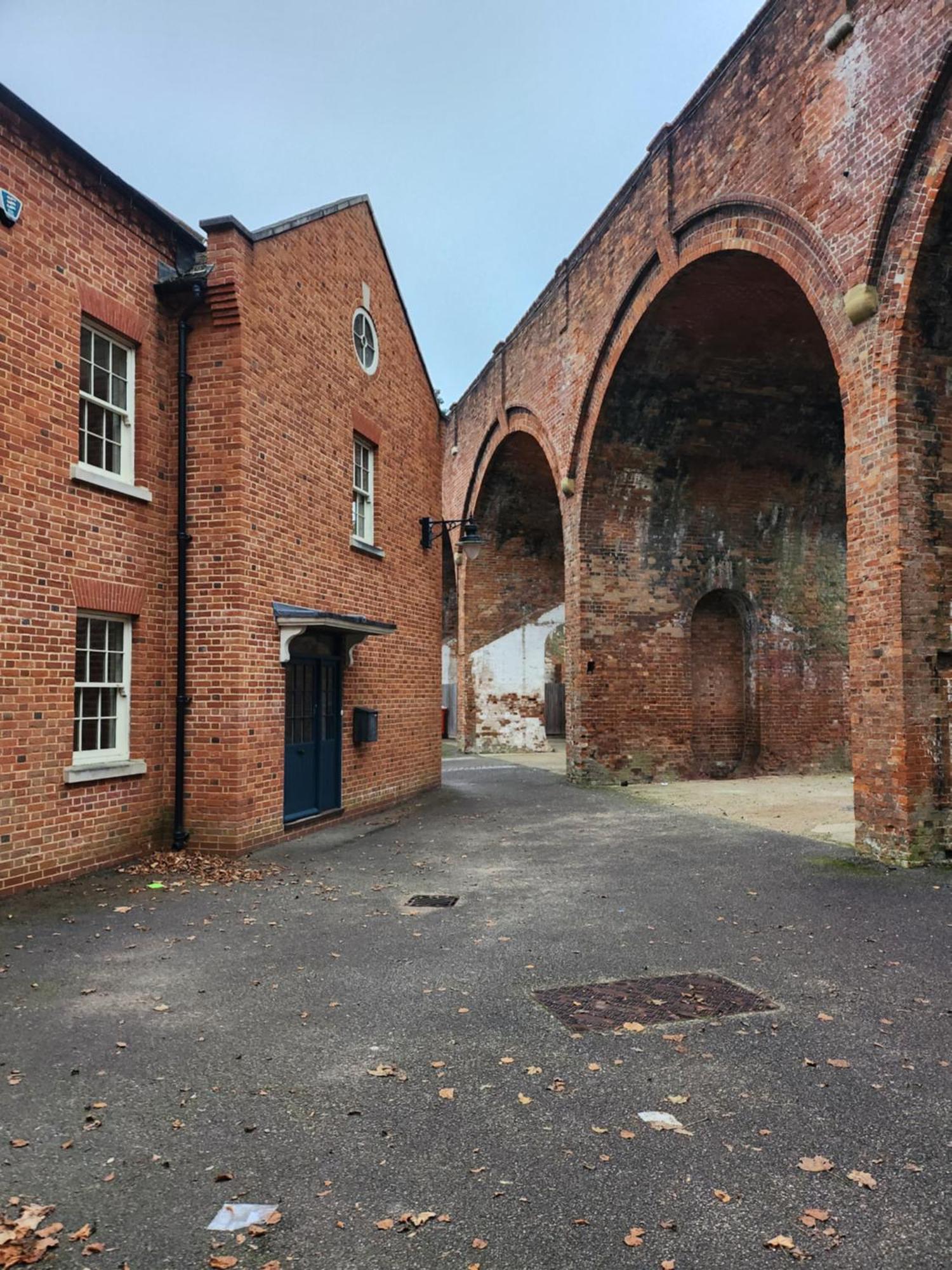 West Lodge Hatfield  Buitenkant foto